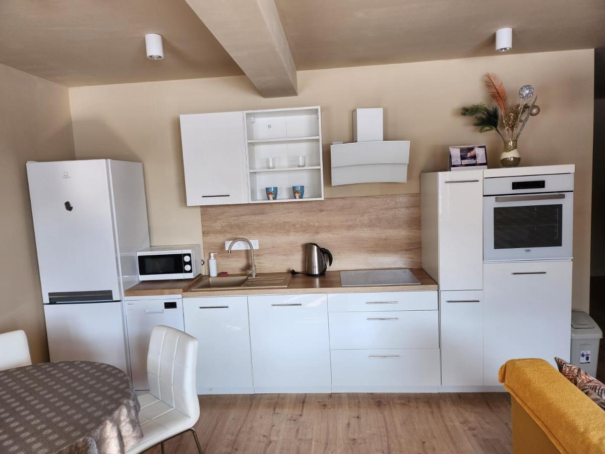 Apartman Greenside Michalovce Exterior foto